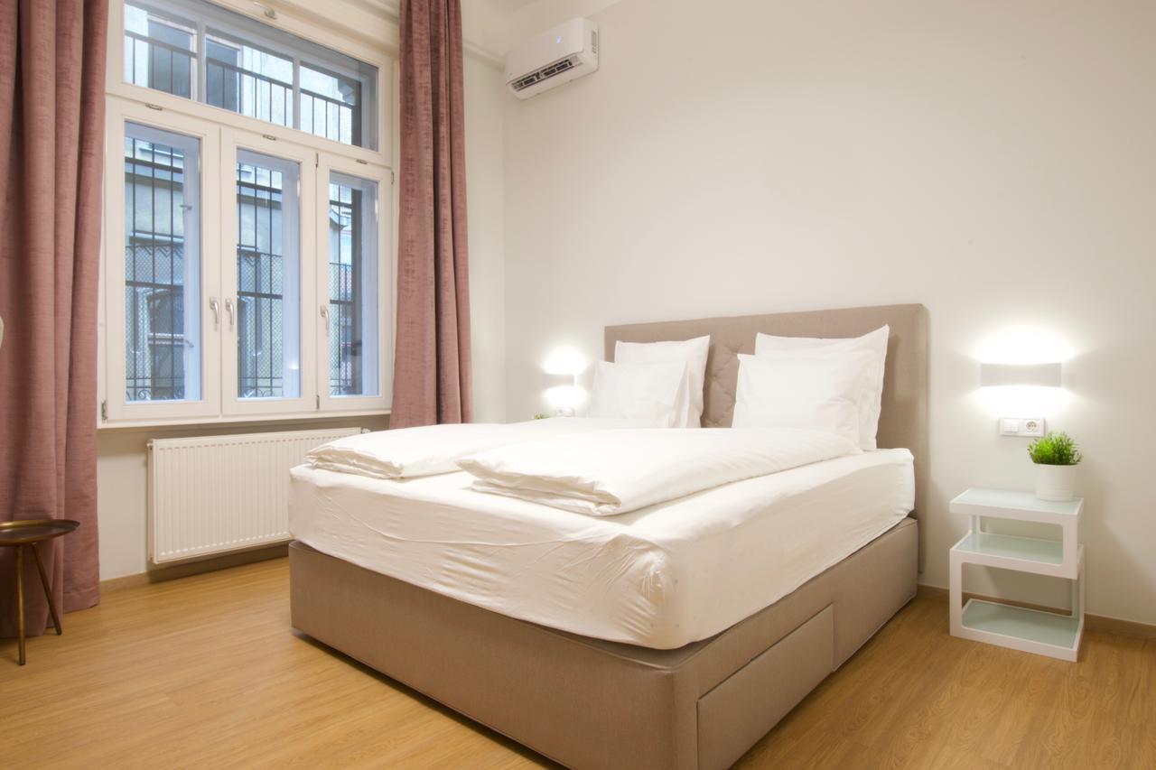 Europest Luxury Suites Budapest Exterior photo