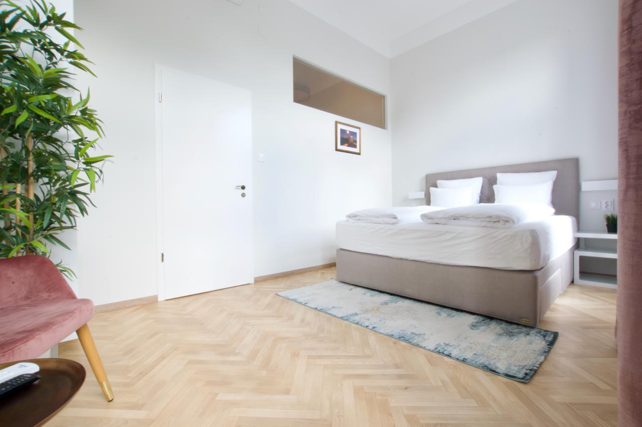 Europest Luxury Suites Budapest Exterior photo