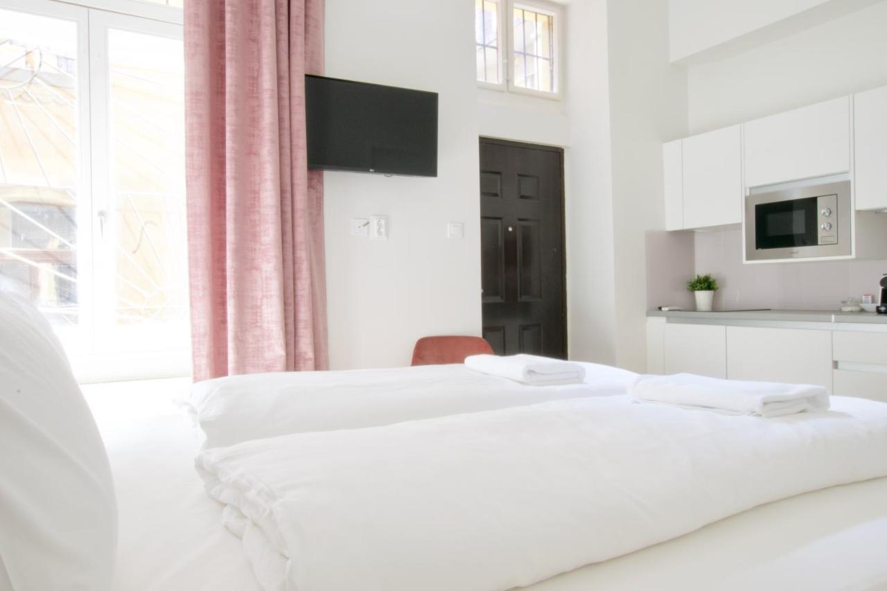 Europest Luxury Suites Budapest Exterior photo
